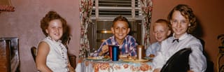 Four kids from the 1950s - Annie Spratt, Unsplash 