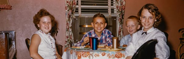 Four kids from the 1950s - Annie Spratt, Unsplash 